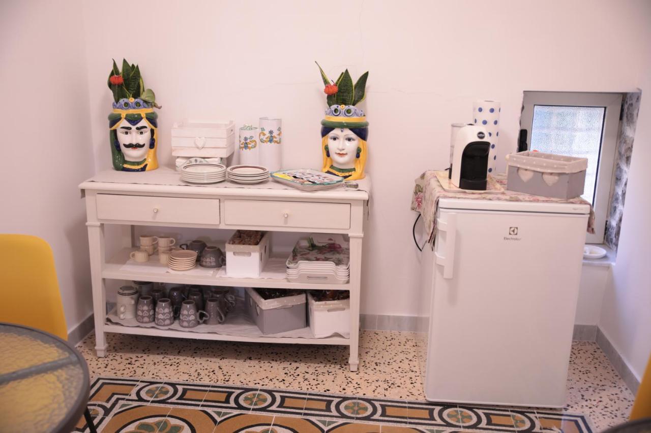 Bed and Breakfast Palazzo Caracciolo Del Sole Terzigno Exterior foto