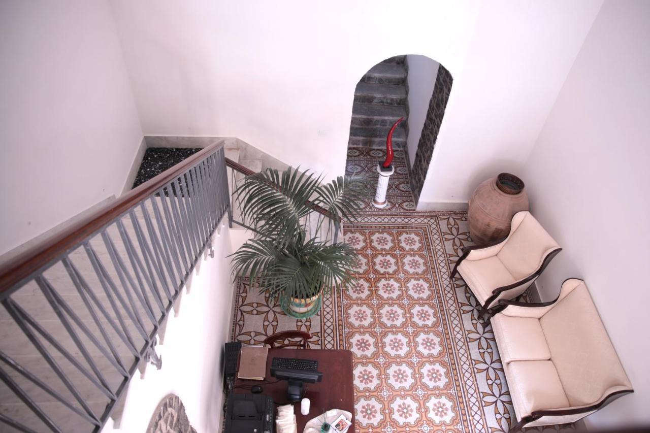 Bed and Breakfast Palazzo Caracciolo Del Sole Terzigno Exterior foto