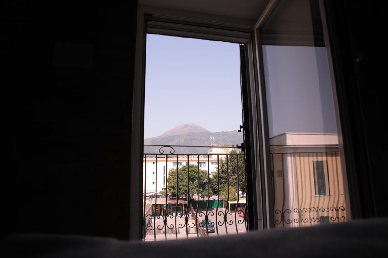 Bed and Breakfast Palazzo Caracciolo Del Sole Terzigno Exterior foto